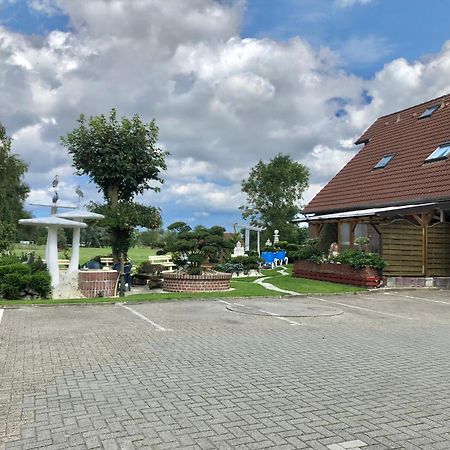 Garni Hotel-Pension Holum Neuharlingersiel Esterno foto