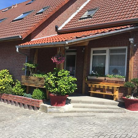Garni Hotel-Pension Holum Neuharlingersiel Esterno foto