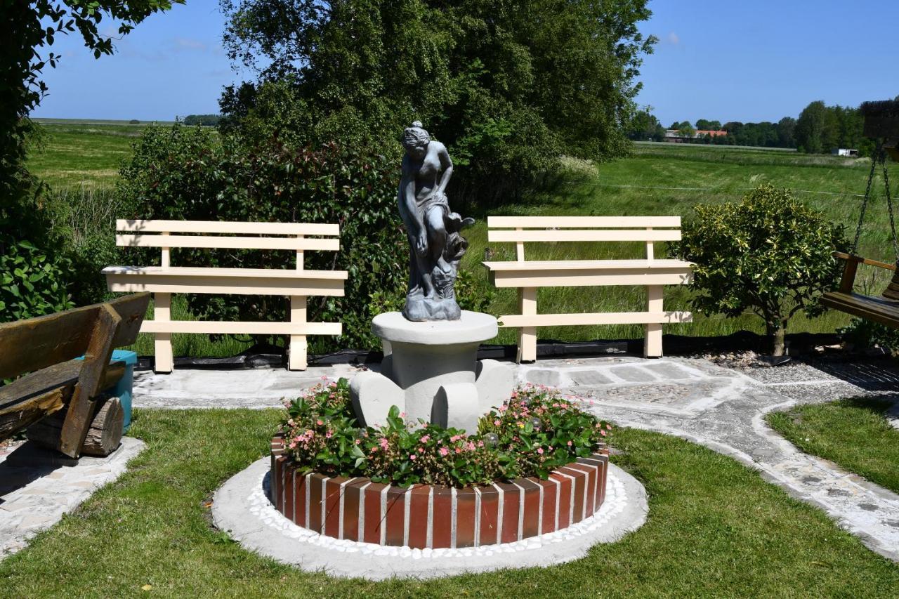 Garni Hotel-Pension Holum Neuharlingersiel Esterno foto