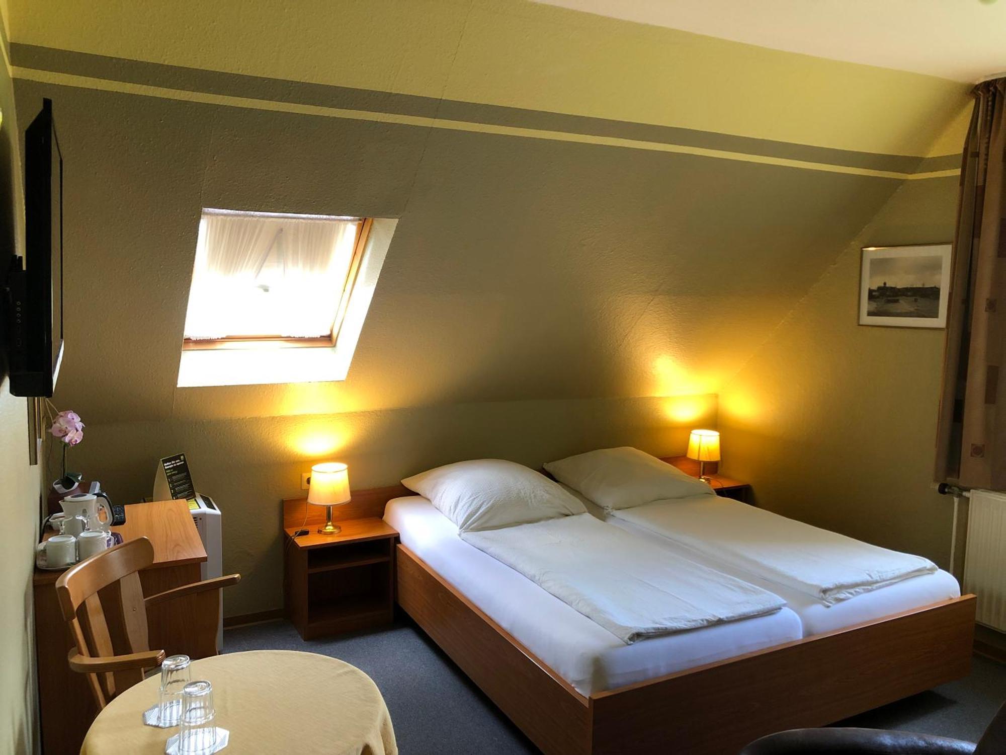 Garni Hotel-Pension Holum Neuharlingersiel Esterno foto